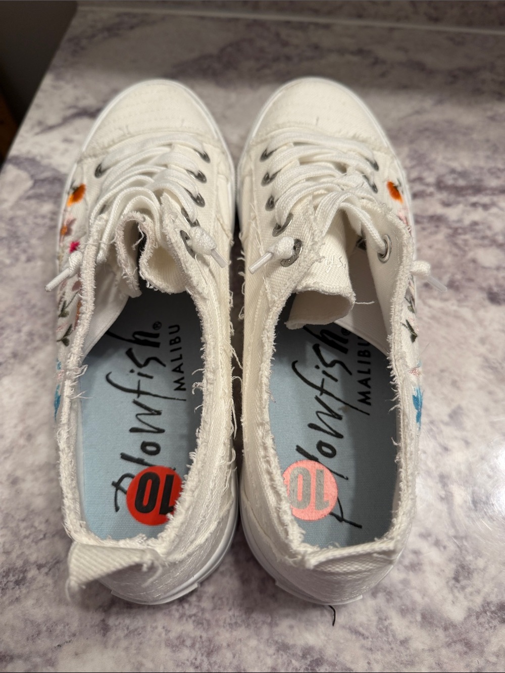 Malibu White Canvas Sneakers with Multicolor Floral Embroidery - Picture 4 of 6